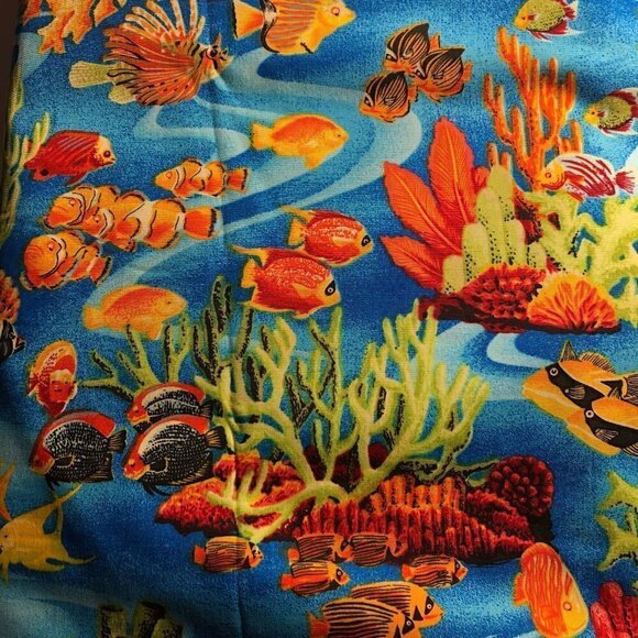Quilt Cotton Fabric Material - 2 yard Tropical Fish Ocean Blue Water #616 - Picture 1 of 4
